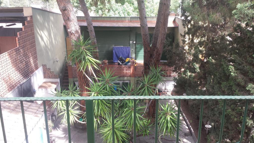 Hostal Porta De Ferro Sant Boi de Llobregat Εξωτερικό φωτογραφία